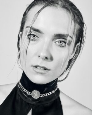 Magdalena Koleśnik Instagram - 📸 @alicja.kozak  dla @anoireofficial