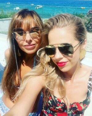 Magdalena Margulewicz Instagram - ❤️szczęście . # @dominika.k_p #holiday #woman #beutifulday🌞 #happy #❤️