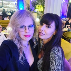 Magdalena Margulewicz Instagram - Sobota!!!!!!!!!!!!!! 😉#  @barbene_prosecco_spuntino # @bark.dj # @dominika.k_p #❤️