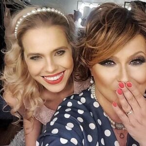 Magdalena Margulewicz Instagram - Alibi od zaraz @teatrcapitolwarsaw  jeden z moich ulubionych splektakli . Kasiulku zrobiłaś piękne zdjęcia a mi Repost nie wychodzi elegancki wiec kradnę sobie oficjalnie ❤️ love u😘