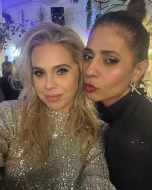 Magdalena Margulewicz Instagram - Koniec sezonu:) odpoczywamy 💪nabieramy mocy😂#sprawiedliwiwydziałkryminalny #tv4official #💙