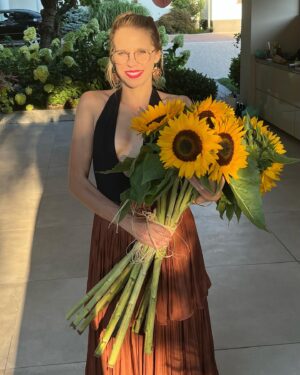 Magdalena Margulewicz Instagram - Dziekuje za każde ciepłe słowo i dobra myśl wysłaną dzisiaj  w moim kierunku. Love u . ❤️ #happybirthday #44 #love# live# Health #nothingelsematters #❤️