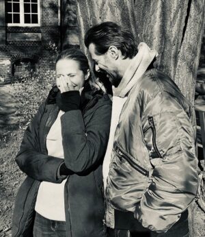 Magdalena Margulewicz Instagram - O tak się właśnie cieszymy , że kilka dni wolnego przed nami. O taaak…. !!!!! Górska i Garda pozdrawiają .  A ja mogę Wam obiecać , że będzie się działo ….:)))…zatem nabieramy mocy 💪😉😘# @wydzialkryminalny # @konradjalowiec # @atm_grupa # @tv4czworkaofficial