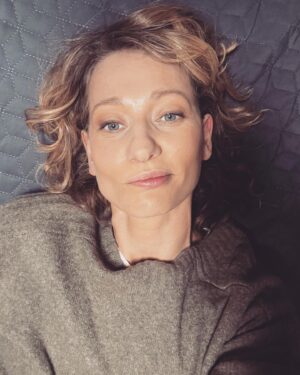 Magdalena Popławska Instagram - Tak. Jestem jeden dzień starsza, a jakby cały rok! Kto chce mnie pocieszyć,  to może dorzuci coś na ważną dla mnie zbiórkę. link do zbiórki w BIO