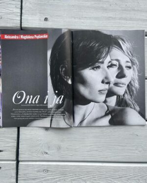 Magdalena Popławska Instagram - Nie wiem, czy wspominałam Wam, że warto zajrzeć do @viva_magazyn numer 24/2023 ?!😜🫵🏻W nim ONA I JA! Czyli JA I SIOSTRA, dzięki temu spotkaniu i świetnej rozmowie przeprowadzonej przez Beatę Nowicką nareszcie miałyśmy czas spotkać się i pogadać 🤭, gdyż nasze cechy wspólne to zabieganie, zalatanie, załatwianie, pomaganie, zawożenie, odbieranie, angażowanie, zapominanie, spóźnianie, granie, pranie, roztrzepanie, bałaganienie potem wieczne sprzątanie 🧹 
I weź tu znajdź czas człowieku na wspólną kawkę i dwugodzinne pogaduchy z siorą!@magda.poplawska 👯‍♀️! Miłej lektury Wam życzymy i dobrej końcówki roku 2023! Odpocznijmy przez chwilę !  Rozmawiała BEATA NOWICKA
Zdjęcia @rafalmaslow 
Makijaż @sylwiarakowskamakeup 
Fryzury @tomek_gorecki Stylizacje @janekkryszczak  Stylizacja @janekkryszczak Jan Kryszczak
Produkcja Paulina Aleksiejuk-Lewandowska🤭🫵🏻 #siostry #sister #sistar #sis #sorelle #soeurs #powersisters #codwietoniejedna