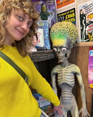 Mageina Tovah Instagram - We cute
.
.
.
#couplegoals #alien #wecute #marsattacks