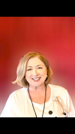 Maggie Egan Instagram - A photo taken at a film festival in Austin a few years ago. Today Facebook chose it to make into a 3D thang. 🤷‍♀️ Have a great week.