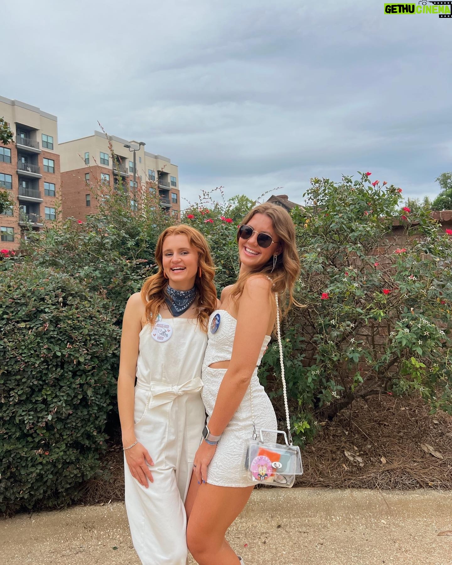 Maggie Elizabeth Jones - 1.9K Likes - War Eagle 🦅
