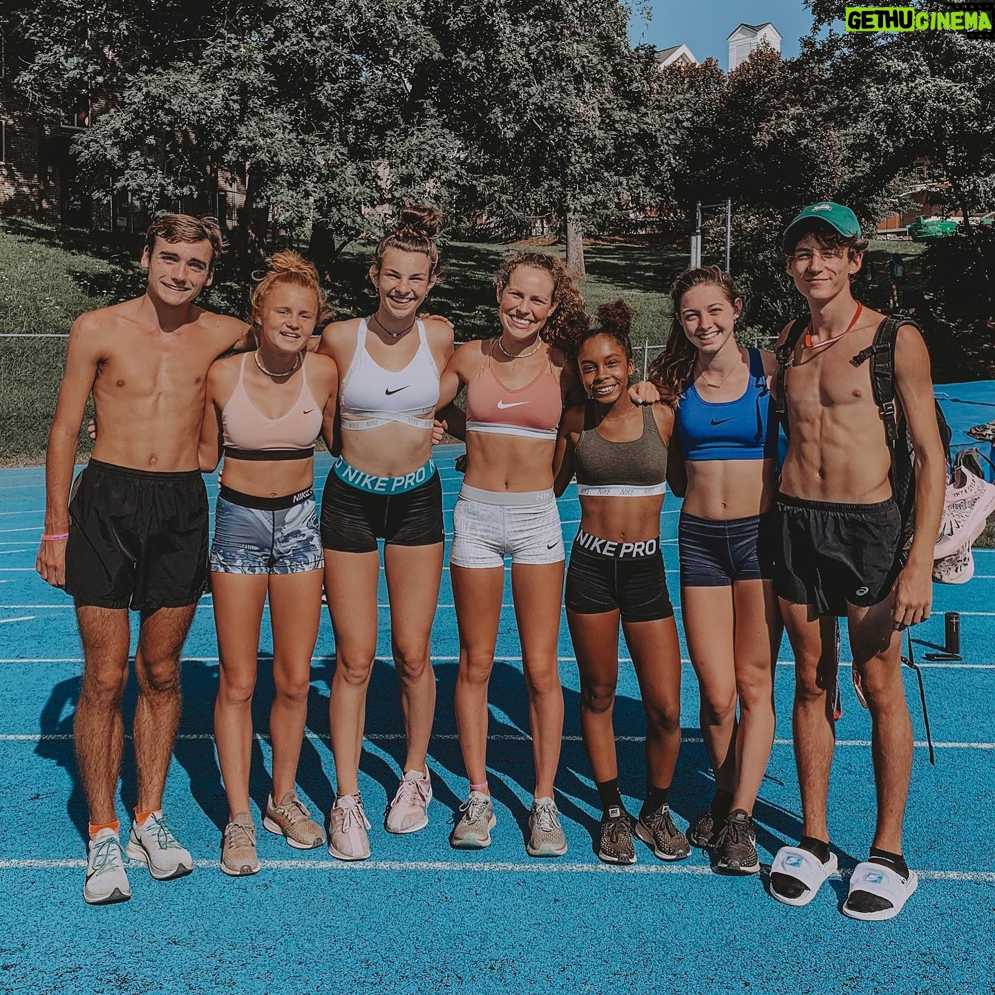 Maggie Elizabeth Jones - 1.9K Likes - ✰ HMU to sign my petition to go back to camp! ✰
