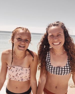 Maggie Elizabeth Jones Instagram - High tides, good vibes, and really bad tan lines. 
So thankful for these girls!! (And guacamole)
