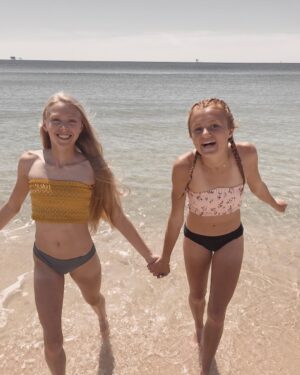 Maggie Elizabeth Jones Instagram - High tides, good vibes, and really bad tan lines. 
So thankful for these girls!! (And guacamole)