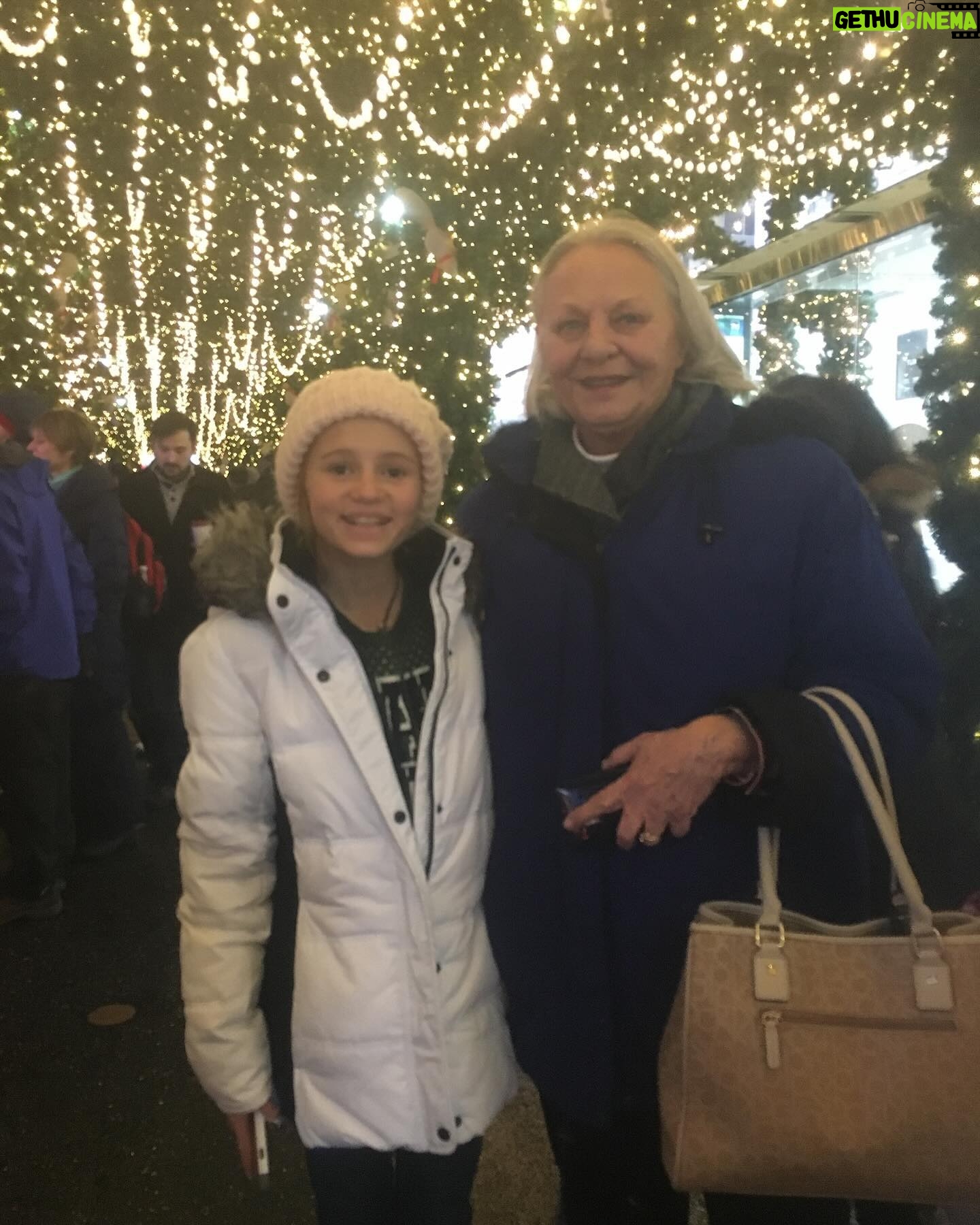 Maggie Elizabeth Jones - 2K Likes - “Pieces of me are pieces of you”
Grammy and Grandad 💕🕊️ Two of the hardest goodbyes both within a year from each other.
Miss you and love you both. Forever grateful for all the stories and memories made.