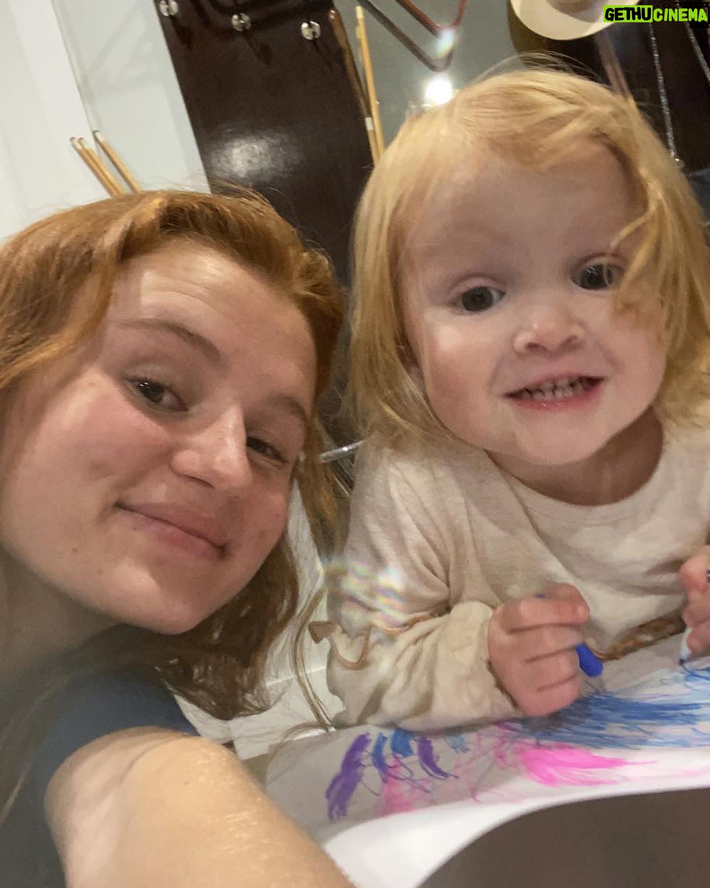 Maggie Elizabeth Jones - 1.9K Likes - One day at a time.
#photodump
