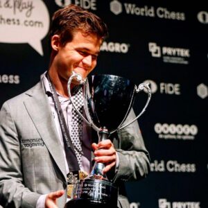 Magnus Carlsen Instagram - Find yourself someone who looks at you like...