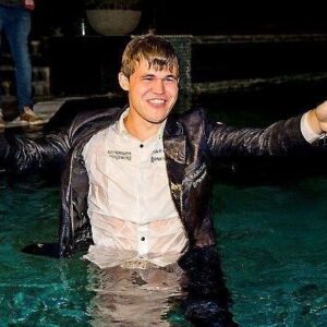 Magnus Carlsen Instagram - 10 years ago today. Number 1🫶