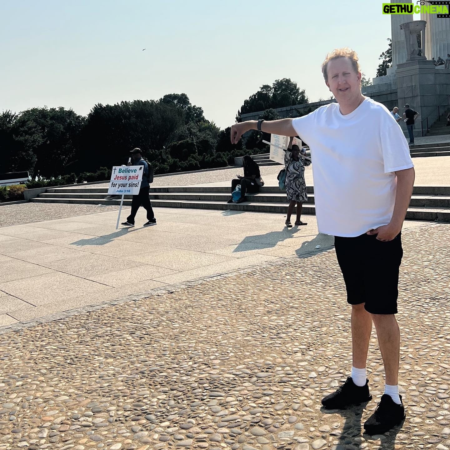 Magnus Devold - 7K Likes - Endelig turist igjen