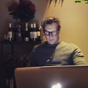 Magnús Scheving Instagram - When working late and and only finding broken glasses🤓