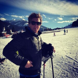 Magnús Scheving Instagram - Let's do this ⛷#skiing #firstdayofskiing