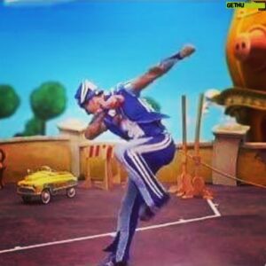 Magnús Scheving Instagram - I guess dabbing is one of Sportacus signature moves 😆#trendsetter #sportacus #dabbing #lazytown #dabingallday