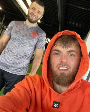 Magomed Magomedov Instagram - Однажды в 🇺🇸 @datsi.datsiev бомбовое время было надо как нибудь повторить 💣😃