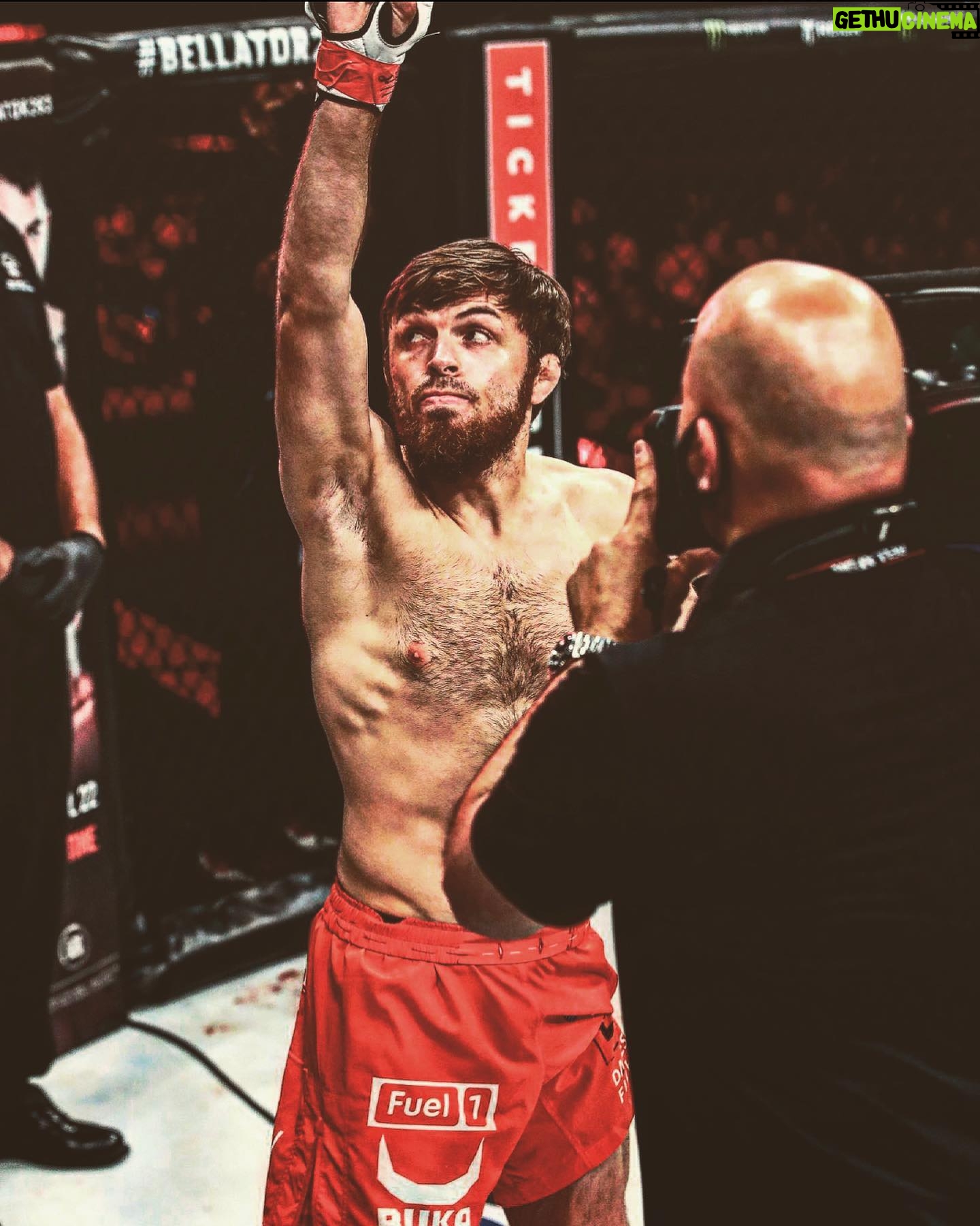 Magomed Magomedov - 3.6K Likes - Полуфинал не за горами ☝🏻☝🏻☝🏻скоро начнём готовиться ) @bellatormma