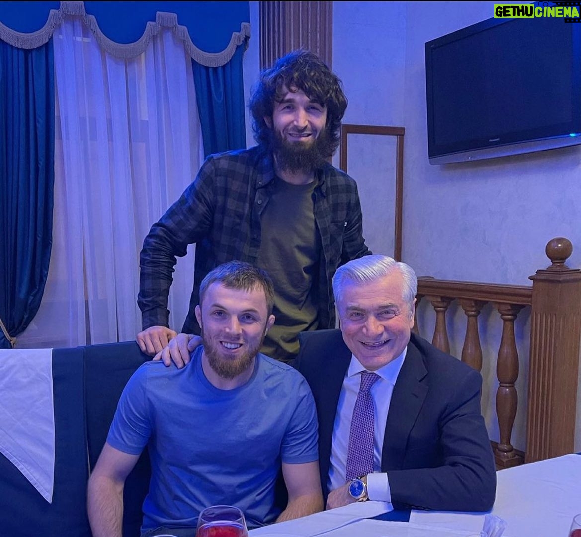 Magomed Magomedov - 4.5K Likes - Здоровья и всех благ вам Омар Магомедович @chistoe_serdce @zabit_magomedsharipov