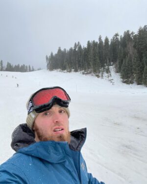 Magomed Magomedov Instagram - И эти джунгли теперь наши 😀⛷ 🌳