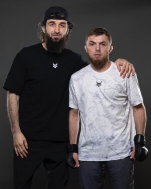 Magomed Magomedov Instagram - Вознесясь высоко будь скромен, а став сильным, будь милосерден». (Имам Шамиль) @bukaboxing @zabit_magomedsharipov