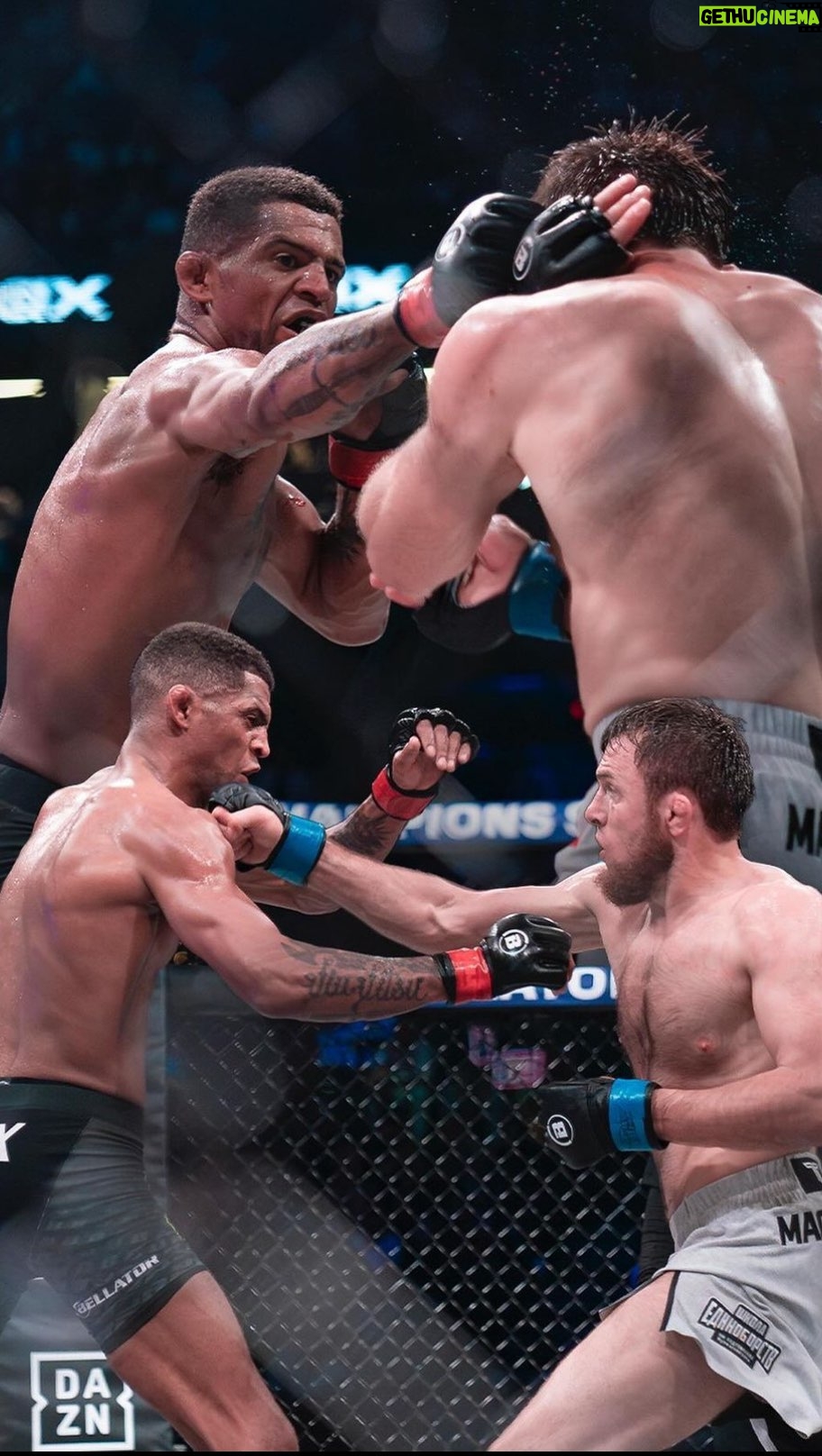 Magomed Magomedov - 5.6K Likes - Он думал я шучу когда говорил в клетке будет жара , мы вернемся в зал и будем работать еще усерднее , главное чтоб Микс не избегал 3 боя ☝🏻сбитый летчик все еще летчик не списывайте раньше времени мы только начинаем 🔋