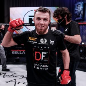 Magomed Magomedov Instagram - У нас братом и победы и поражения общие ✊🏻✊🏻✊🏻АльХ1амдулиЛлях  в этот раз победа за нами ☝🏻 @zabit_magomedsharipov #с#детства#вместе