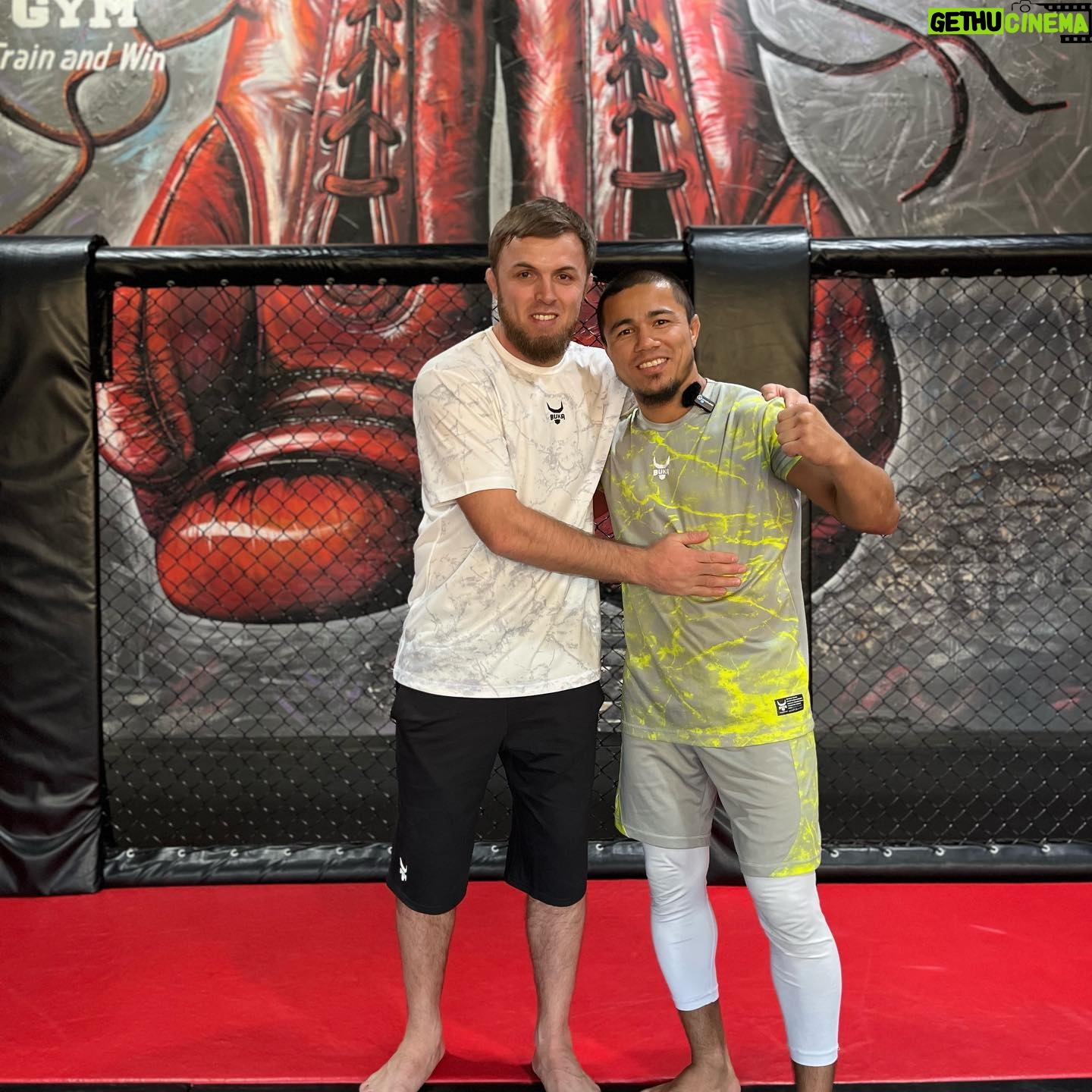 Magomed Magomedov - 5.1K Likes - Добро пожаловать в Узбекистан брат✊🏻 Рад был встретиться и потренироваться @magomedov_tiger