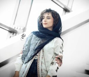 Mahdokht Molaei Instagram - ممنونم از عکس‌های زیباتون
دیگه تموم شد:)) 
@nafasazaar
@marziehkaramad

#actor #actress #cinema #film #filmproduction #actresshot #mahdokht_molaei#theater #theaterlife