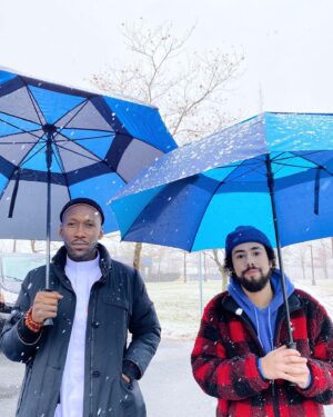 Mahershala Ali Instagram - 🤲🏿 @ramy season ✌🏿