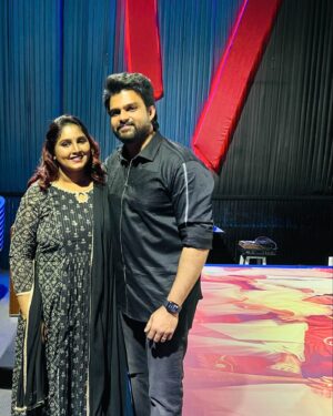 Mahesh Subramaniam Instagram - Managed to click a picture with my love ❤️ Fan Girl 🤗

MUA : @glory_makeup_artist_ 

#fangirl #love #couple #couplegoals #happiness