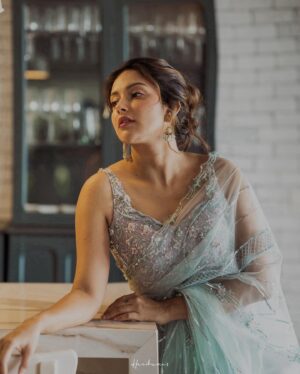 Mahima Nambiar Instagram - 💕 
Saree : @t.and.msignature 
Earrings: @m.o.dsignature 
Makeup & hair : @rizwan_themakeupboy 
Photography: @_harikumar._