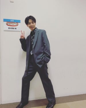 Mahiro Takasugi Instagram - 昨日は「わたしのお嫁くん」見て頂けましたでしょうか⁇来週も楽しみに待っていてくださいね！
そしていよいよ明日は「東京リベンジャーズ2-運命-」公開です。多くの方に見て頂けると嬉しいです。