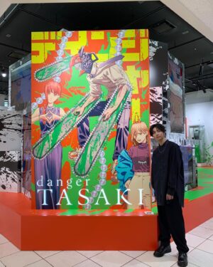 Mahiro Takasugi Instagram - TASAKI×チェンソーマンのポップアップストアへ行って参りました！
世界観、最高です。

#TASAKI #TASAKIdanger #TASAKIチェンソーマン　#チェンソーマン
