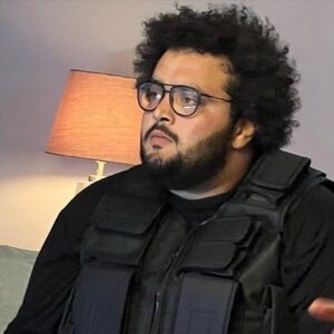Mahmoud Alsisi Instagram - قالولك￼ دا ماسك التليفون وبيصور نفسة مش هيوصل لحاجة
