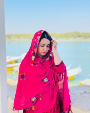 Mahsa Hashemi Instagram - 🏝🛶🌥
بهارِ امسال 
جنگل زیبای حرا
عکسها را مامان هنرمندم برداشته🥰