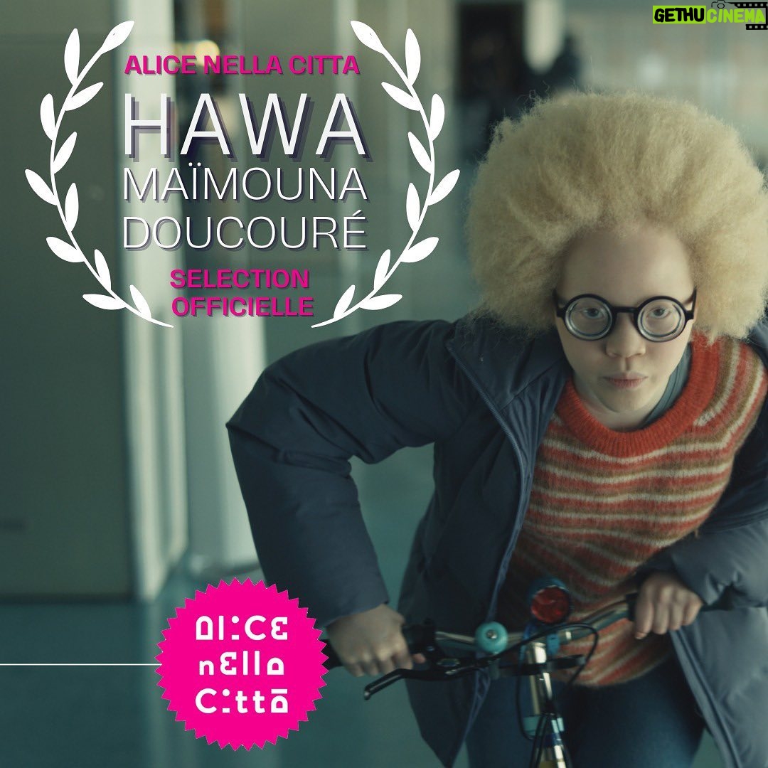Maïmouna Doucouré - 1.9K Likes - Mon film HAWA continue à voyager en festivals 🙌
Quelques nouvelles sélections :
@theamericanfrenchff à Los Angeles
@ciffcalgary au Canada
Et @alicenellacitta à Rome
@bienoubienprod @amazonstudios @sania.haa @oumou.sang @yseult___ @tomadu
#festivals #films #cinema #director