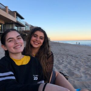 Maitlyn Pezzo Instagram - These are officially the most successful photos Audrey and I have taken together 👌🏻🌊