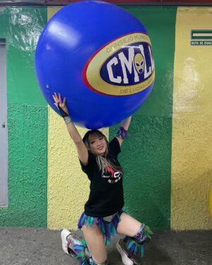 Makoto Instagram - Fue el GP de #CMLL. Fui eliminado, ¡pero como equipo, ganamos!

Hay muchas cosas que te ponen triste, pero...

¡Fue realmente un honor estar de pie en ese anillo demasiado lleno!

¡Y 5 partidos consecutivos que han sido difíciles desde ayer!

¡Ahora me voy a Monterrey!