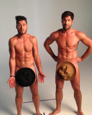 Maksim Chmerkovskiy Instagram - The “little one” is turning 38 today! Damn! 
Happy born day @valentin 🥳 🎂 
I really am lucky to have been there for all of them!