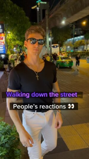 Maksim Zvonov Instagram - Just walking down the street, nothing special😌
-
-
-

#walkingdownthestreet #peoplesreactions #reactions #paparazzi #reactionvideo #viralvideos #bangkok🇹🇭 #malemodel #bangkokthailand #sukhumvit
