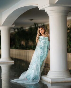 Malak Ahmed Zaher Instagram - "I don't know about you but I'm feeling 22" held up 22 years to put this song 😅
Couldn’t find better pictures cause as you can see it’s by the sea!!!! 🧜‍♀️🩵💙☀️

My amazing team✨: 

Creative / art director @mennakotbb 
Photographer : @kareem.muhamed 
Director&DOP: @ziad.raslan 
Videography: @alynegmm @_thefilmmakers 
Stylist : @mennakotbb 
Designer : @tayacouture 
Jewelry : @iramjewelry_ 
Makeup artist : @makeupbysalmash 
Hair dresser : @alfredandmina @alfredmakram 
Locations : @stregisnewcapital