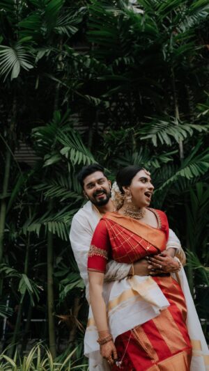 Malavika Jayaram Instagram - Love’s a Sacred Vow ✨
Amidst the divine aura of Guruvayoor, two hearts unite in eternal bliss!

Congratulations to our dear @navgireesh & @malavika.jayaram ❤️

Team @_whiteline_photography_ was happy to be a part of your dream wedding day!

Event by @elysian.dreamscapes 
Makeup @vikas.vks.makeupartist 
 
. 
.
.
.
.
.
#whitelinephotography #sainuwhiteline # celebrity wedding #MalayalamMovies #KeralaCinema #RegionalFilms #MalayalamFilmIndustry #SouthIndianCinema #KeralaFilmIndustry #MollywoodMovies #MalayalamMovies #Mollywood #KeralaCinema #മലയാളസിനിമ #മലയാളംസിനിമ #കേരളചലചിത്രം #മലയാളചലചിത്രം #TrendingMalayalam #InstaTrendMollywood #IndianWedding #BigFatIndianWedding #IndianBride #IndianGroom #WeddingSeason #DesiWedding #ShaadiSeason #IndianWeddingInspiration #WeddingGoals #InstaWeddingIndia
@wedmegood @wedmegoodsouth