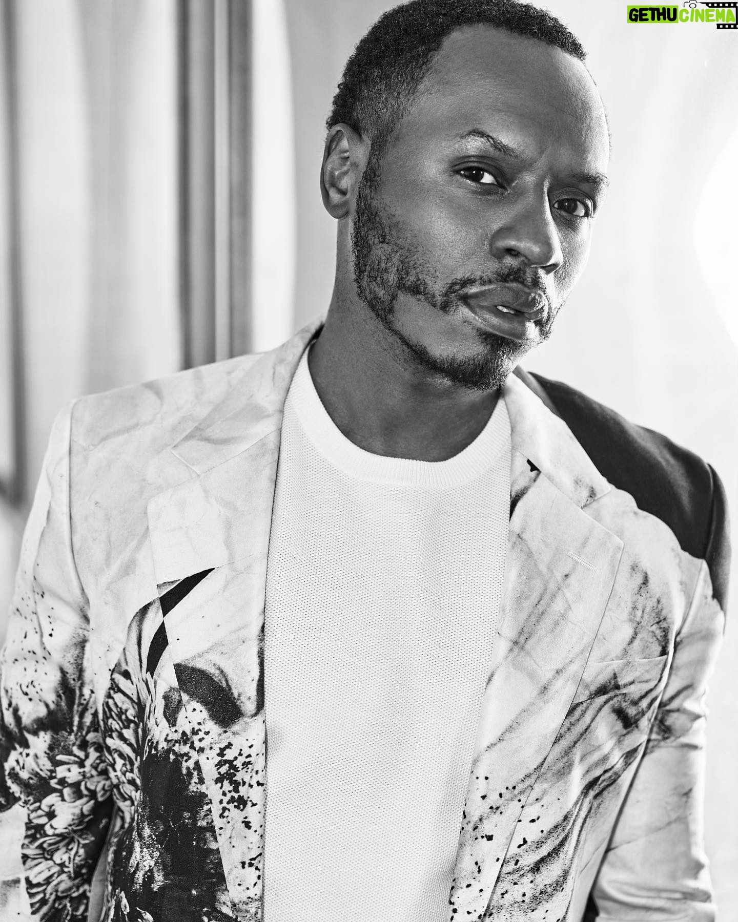 Malcolm Goodwin - 1.9K Likes - Thanks for the feature and great questions @officialblackmagazine . April issue is out now. Check it out:)
Stylist: @apuje
Photo: @rikerbrothers
PR: @strategicpublic
Makeup: @birdie_gonzales