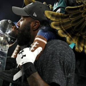 Malcolm Jenkins Instagram - Theodore Roosevelt once said, 

“It is not the critic who counts; not the man who points out how the

strong man stumbles, or where the doer of deeds could have done them

better. The credit belongs to the man who is actually in the arena, whose

face is marred by dust and sweat and blood; who strives valiantly; who

errs, who comes short again and again, because there is no effort with-

out error and shortcoming; but who does actually strive to do the deeds;

who knows great enthusiasms, the great devotions; who spends himself

in a worthy cause; who at the best knows in the end the triumph of high

achievement, and who at the worst, if he fails, at least fails while daring

greatly, so that his place shall never be with those cold and timid souls

who neither know victory nor defeat.”

—Theodore Roosevelt

#TheodoreRoosevelt #InspiringQuotes #GrowthMindset #SuccessMindset #ConfidenceQuotes #TakeAction #GoForIt #DareGreatly #StriveForMore #NoRegrets #DefeatToVictory #FailureToSuccess #ReachYourGoals #ShutOutTheCritics #RiseAbove #MindsetOfAChampion #WhatWinnersWontTellYou #SuperbowlChampion #PhiladelphiaEagles #NFL #autobiography