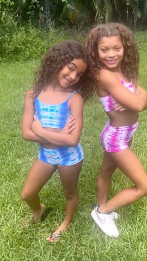 Maleaha Winfrey Instagram - BFF Goals!!! #bffgoals #cheer #industrykids #modelkids #actress #hollywoodkids #mixedkids #mixedgirls #curls #curlykids @kurveshop