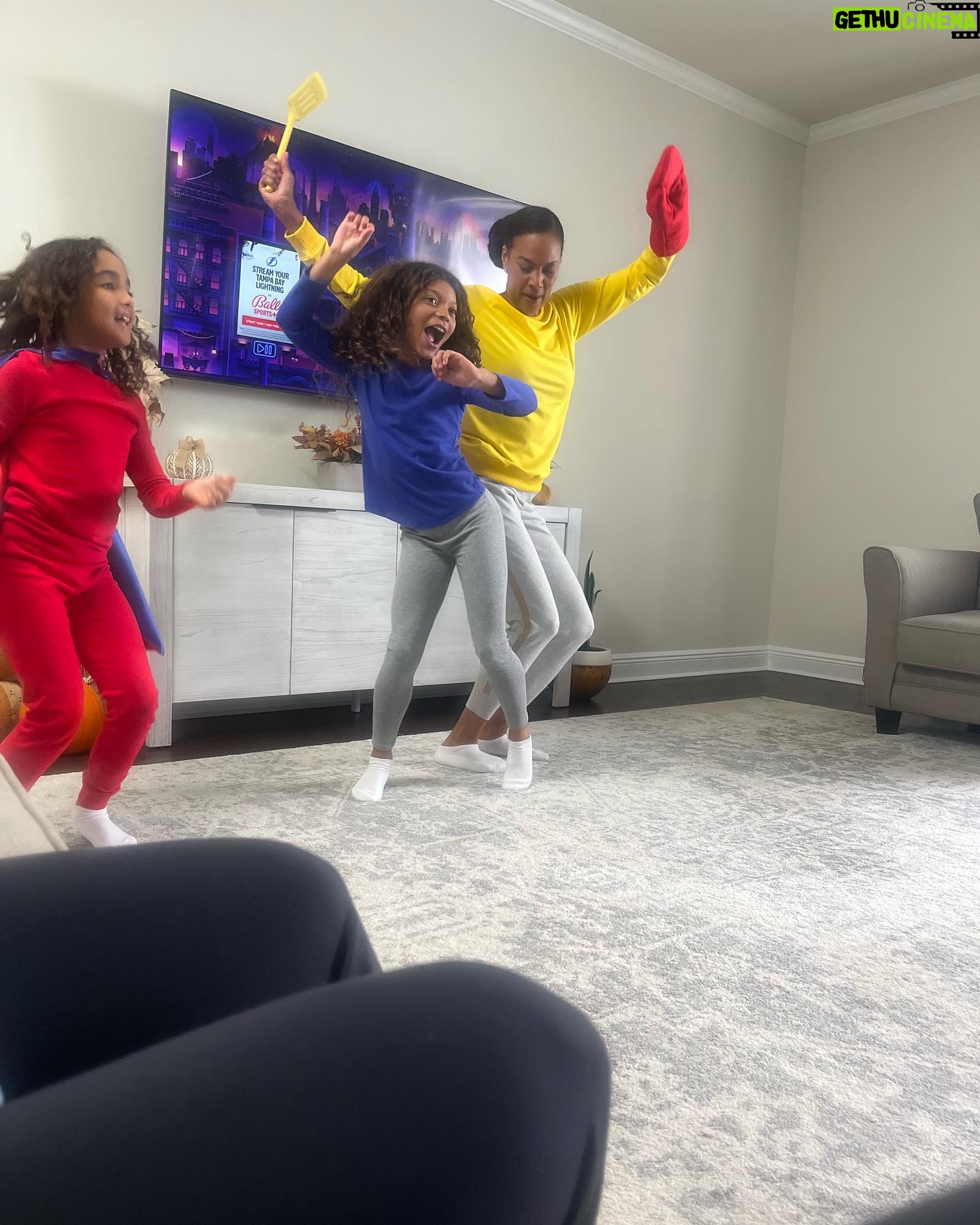 Maleaha Winfrey - 138 Likes - Hey guys!! Make sure you catch the @wonderbreadusa commercial tomorrow during the @macys Parade to see me and my amazing friends!! @anjicorley @chef2bfit @michellebelle30 🍞🍞 ❤️💙💛 #wonderbread #macysparade #macysdayparade #happythanksgivng #actress #blessed #mixedkids #thankful #hollywoodkids #youthtalentconnection